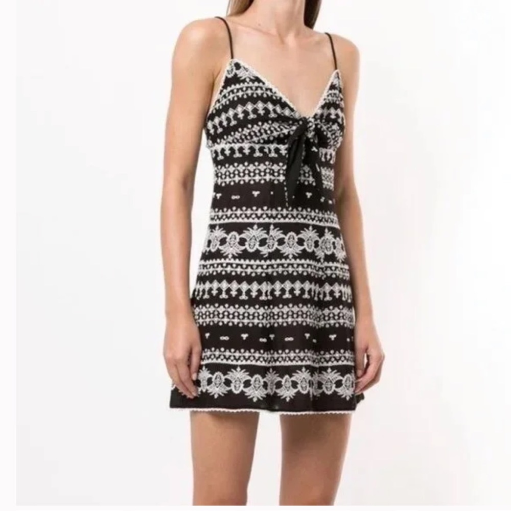 Alice + Olivia Roe Embroidered Black and White Tie dress NEW W/TAGS Size 4